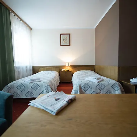 Lech Hotel 2*